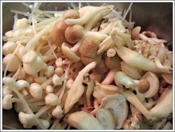 露露日常料理 ▌美味酸菜臭豆腐