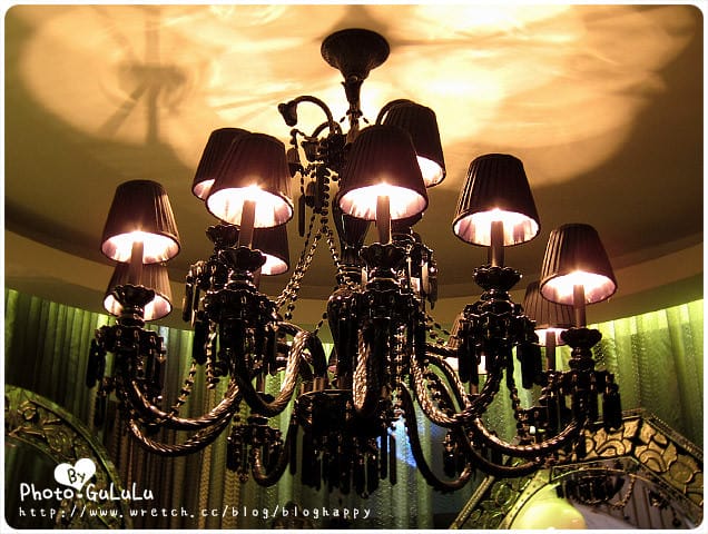 [台北] 這紫色水晶燈也太太太…太閃了吧！怡亨酒店下午茶 (葷素