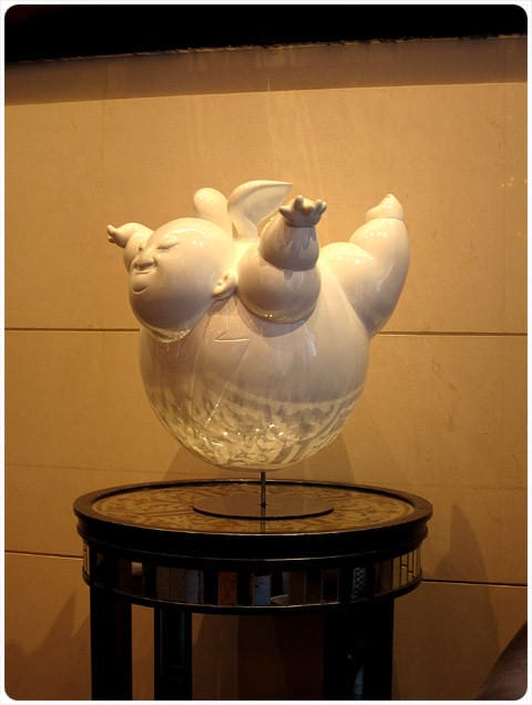 [台北] 這紫色水晶燈也太太太…太閃了吧！怡亨酒店下午茶 (葷素