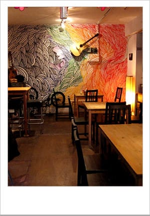 [新北] 彩虹咖啡 鬆餅｜黃金獵犬店長、板橋 新埔捷運旁 (葷素