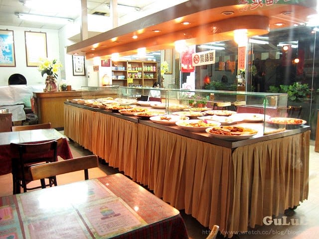 [新北] 靈泉素食｜天橋下自助餐 板牆 (已歇業