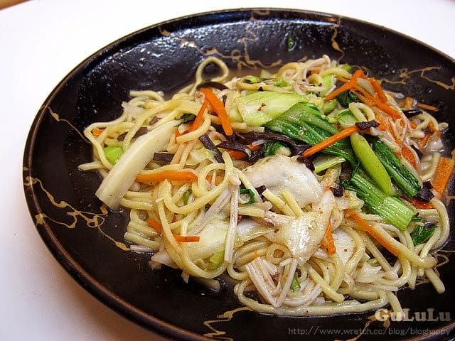[新北] 菜色豐富又好吃 心燈素食｜士林夜市搬蘆洲 (2013.06收店改網購