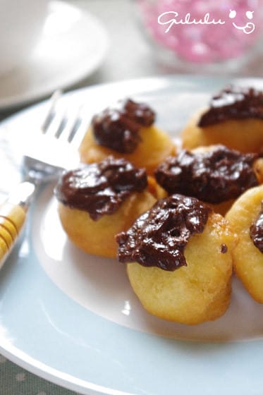 露露日常料理 ▌豆腐做的鬆餅炸點心｜巧克力淋醬很match