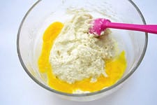 露露日常料理 ▌豆腐做的鬆餅炸點心｜巧克力淋醬很match