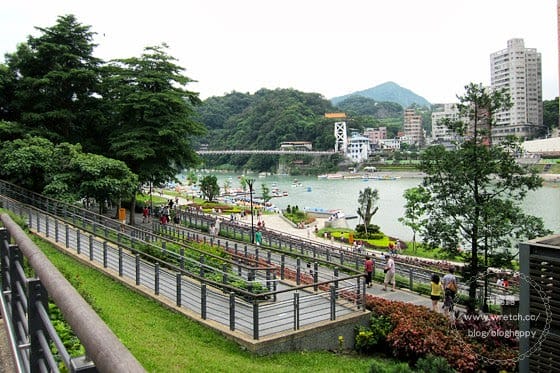 [新北] 烏來阿春美食店｜特色料理竹筒飯、原住民風情泡湯勝地 (葷素