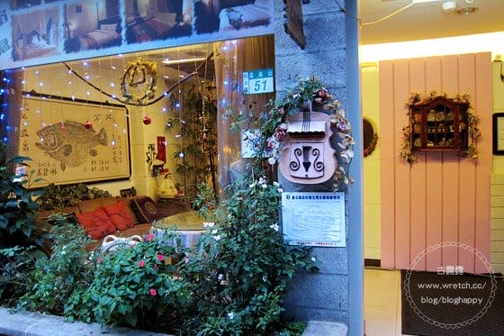 [新北] 烏來阿春美食店｜特色料理竹筒飯、原住民風情泡湯勝地 (葷素