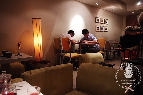 [台北] 極簡咖啡館．幸福貓咖啡（附貓照）師大夜市