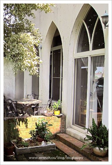 [南投] 草屯「60號咖啡館」稻田中的大房子 (葷素