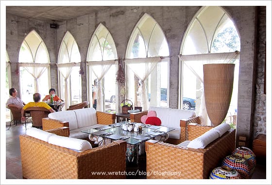 [南投] 草屯「60號咖啡館」稻田中的大房子 (葷素