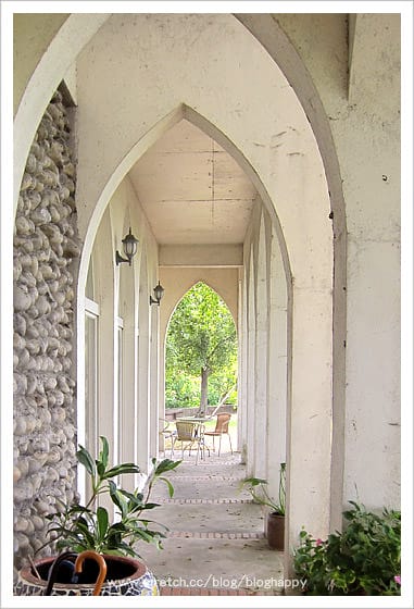 [南投] 草屯「60號咖啡館」稻田中的大房子 (葷素