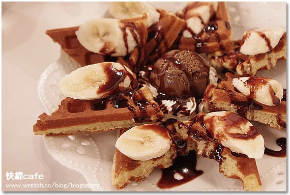 [新北] 板橋〔快緹cafe輕食館〕莎拉鬆餅可可咖啡通通來 (葷素