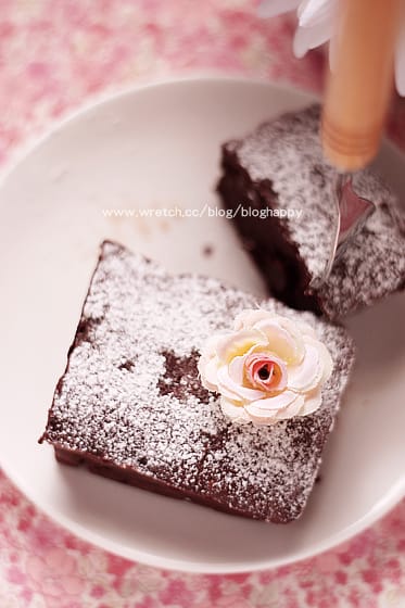 露露日常料理 ▌巧克力蛋糕亂亂做～練習練習