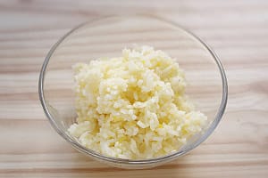 露露日常料理 ▌與小雞的親密接觸 ♥ Kiss 起司嘴燴飯