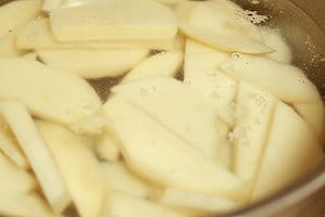 露露日常料理 ▌古露露哥哥親自下廚「馬鈴薯沙拉」
