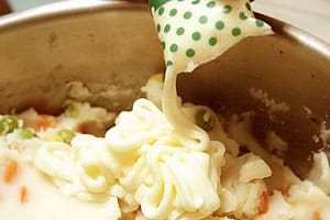 露露日常料理 ▌古露露哥哥親自下廚「馬鈴薯沙拉」