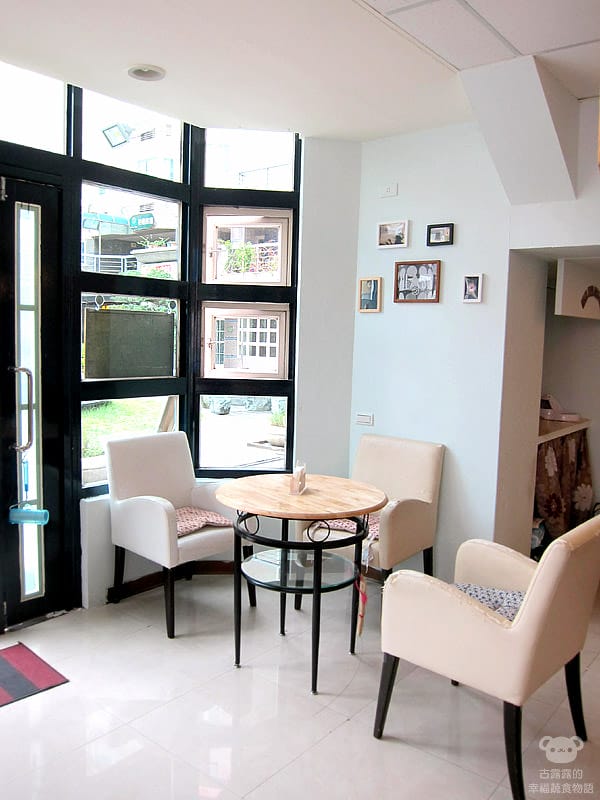 [桃園] 中壢娘子，貓咪汪汪寵物餐廳，鬆餅下午茶 (已歇業