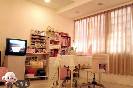 美甲｜超容易入鏡的手指也要上妝 3款光療！席薇雅整體造型.新秘.美甲