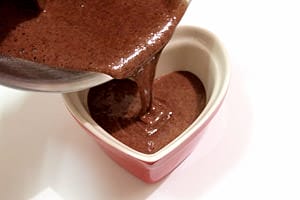 露露日常料理 ▌這盆栽真的可以吃！用榛果可可亞做出時髦點心～盆栽蛋糕