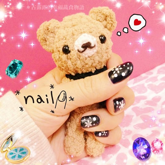 美甲｜光療美甲三款～冬季雪花、粉紅豹紋卡哇伊！席薇雅整體造型