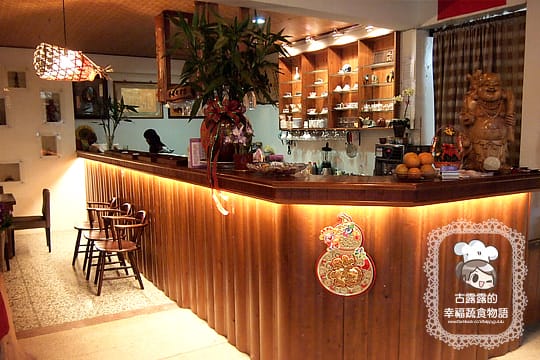 [苗栗] 紫星河蔬食咖啡～太猛了餐廳蓋在樹上面！樹上喝咖啡 民宿 (已歇業