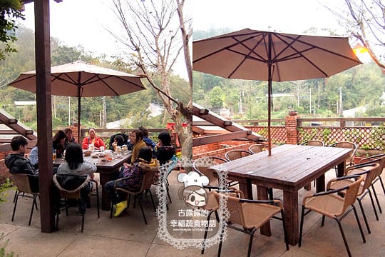 [苗栗] 紫星河蔬食咖啡～太猛了餐廳蓋在樹上面！樹上喝咖啡 民宿 (已歇業