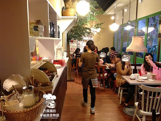 [板橋] 雜貨迷的HANA下午茶．日系zakka咖啡館 (葷素 2014.10補照