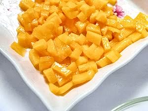 露露日常料理 ▌炸芒果甜甜圈！練習練習