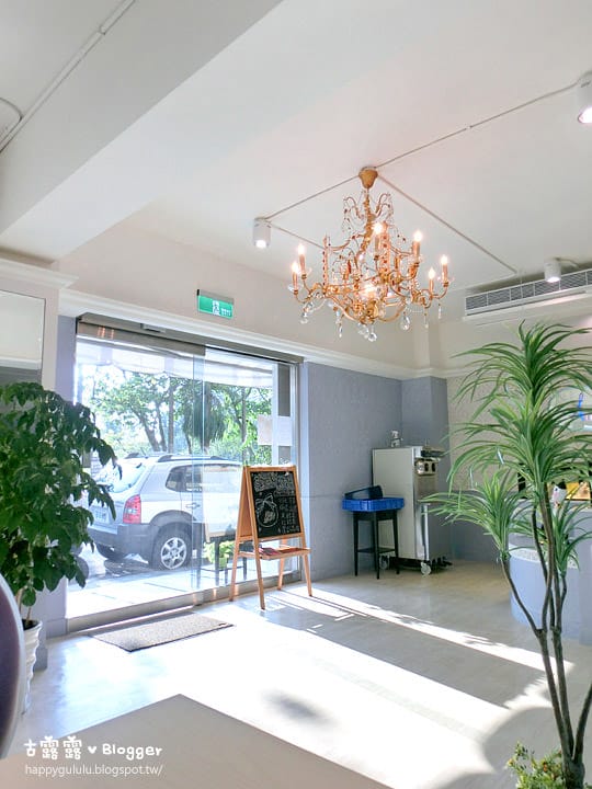 [台北] 粉紫色的店！喝下午茶好優雅 Pâtisserie ALEX 法式甜點 (葷素