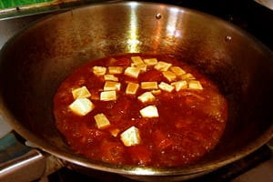 露露日常料理 ▌獨家!黃色小鴨「現身你家」超萌蕃茄豆腐燴飯 - 第7張圖 露露日常料理 ▌獨家!黃色小鴨「現身你家」超萌蕃茄豆腐燴飯