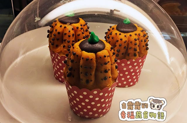 151004草間彌生Cafe001