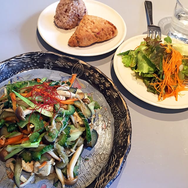 日本旅遊》gogo沖繩蔬食二日遊！國際通、首里城、波上宮、美國村