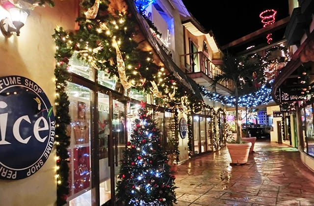 [日本景點] 沖繩美國村 充滿聖誕節氣氛 Merry Christmas