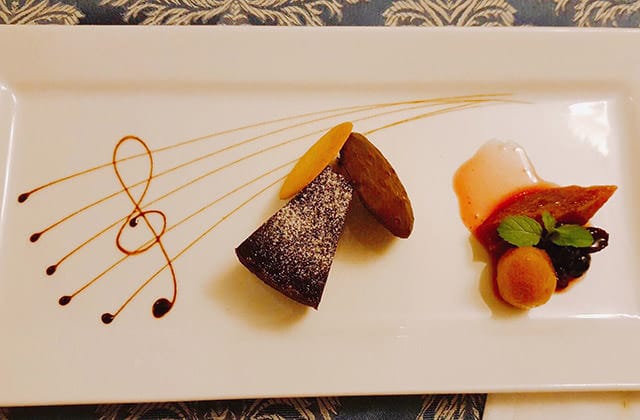 [台中] 斐麗巴黎廳 法式蔬食 (朋友幫忙拍的照片