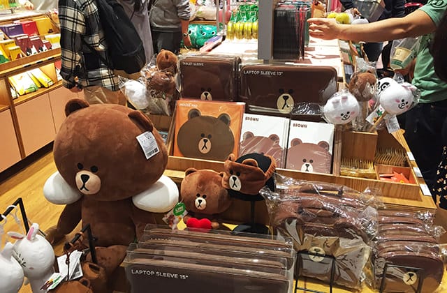 [台北] LINE FRIENDS Cafe 熊美咖啡廳｜LINE主題咖啡 信義新光三越 (影音