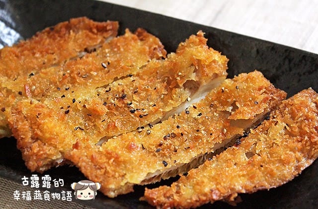 露露日常料理 ▌酥炸鮑魚菇｜欲罷不能的金黃誘惑 在家享受脆皮滋味