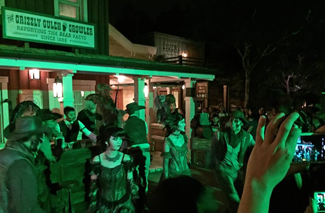 香港旅遊》gogo香港蔬食二日遊！赤柱 尖沙咀｜香港迪士尼樂園 萬聖節