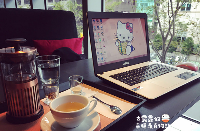 [台北] 湛盧咖啡 瑞光店｜wifi網路 插座 不限時咖啡店