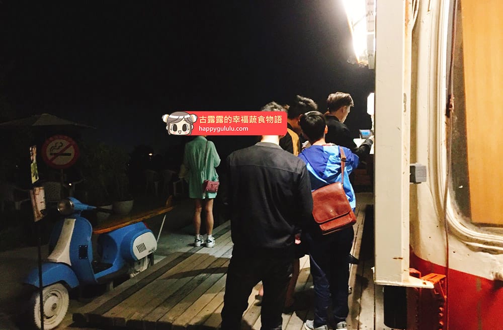 [台中] 啡文學咖啡館-龍井店｜讓情侶感情升溫的～浪漫夜景咖啡店