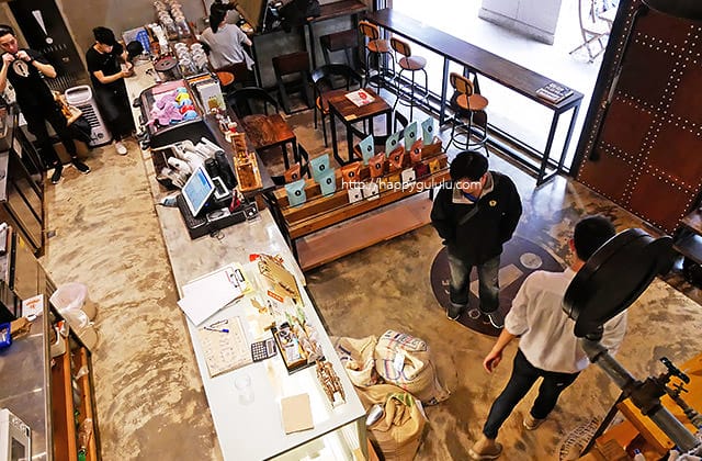 [新北] 驚嘆號咖啡｜不限時咖啡廳 提供插座｜時尚工業風咖啡廳