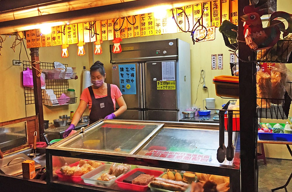 [台東] 香雅鹹素雞 滷味｜台式小吃 消夜