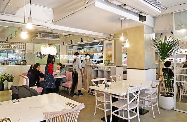 [台北] 小小樹食｜餐桌上的蔬食藝術 夢幻果昔必打卡！