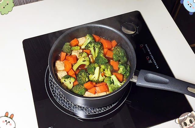 露露日常料理 ▌小露亂煮 滷豆腐