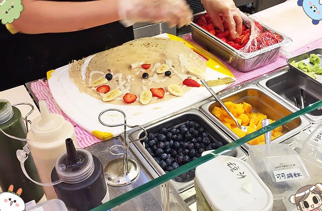 [台北] 甜點迷必吃！粉紅草莓可麗餅 日本 FRUTA FRUTA Açaí Cafe｜微風南山