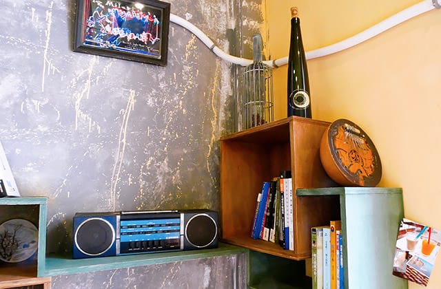 [台北] SteepStairs樓梯好陡咖啡館｜大稻埕老屋咖啡｜療癒萌店狗（已歇業