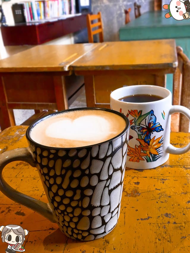 [台北] SteepStairs樓梯好陡咖啡館｜大稻埕老屋咖啡｜療癒萌店狗（已歇業