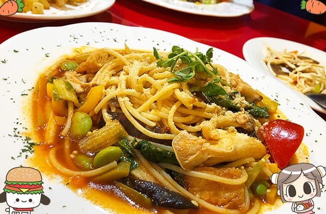 [新北] 甜羅勒素食義式廚房｜藍白建築的異國蔬食（已改為自助餐）