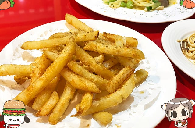 [新北] 甜羅勒素食義式廚房｜藍白建築的異國蔬食（已改為自助餐）