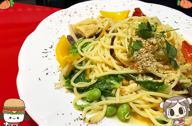 [新北] 甜羅勒素食義式廚房｜藍白建築的異國蔬食（已改為自助餐）