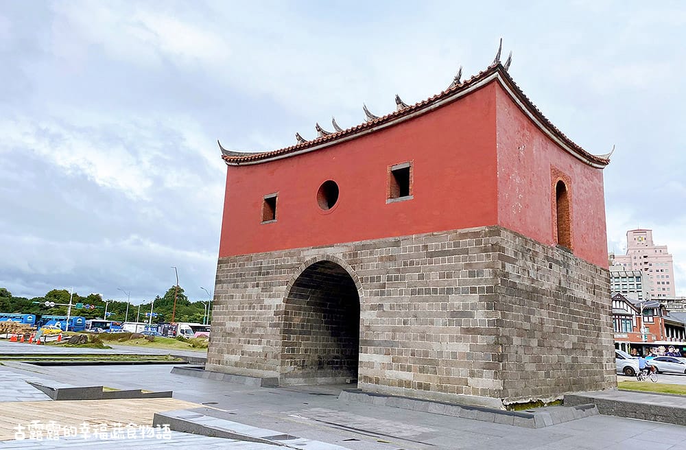 [台北] 純白咖啡館的北門風光｜MKCR 山小孩咖啡｜漫畫食記