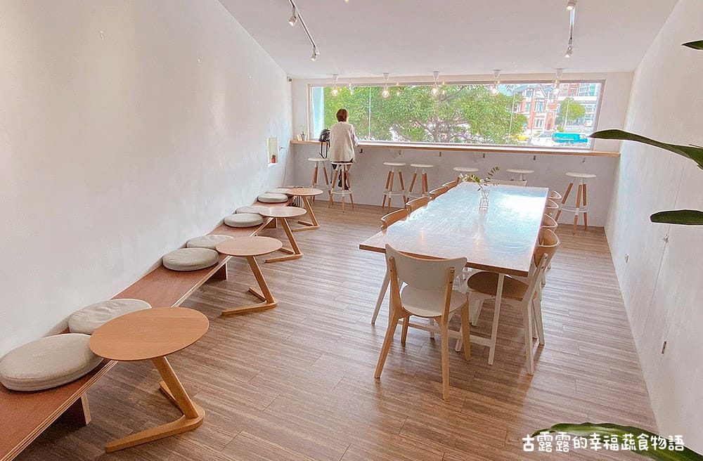 [台北] 純白咖啡館的北門風光｜MKCR 山小孩咖啡｜漫畫食記